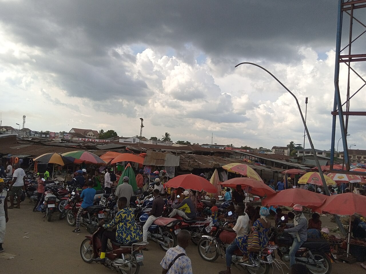 Market scene in Kisangani, DR Congo. File photograph for context; not evidence of current food availability.