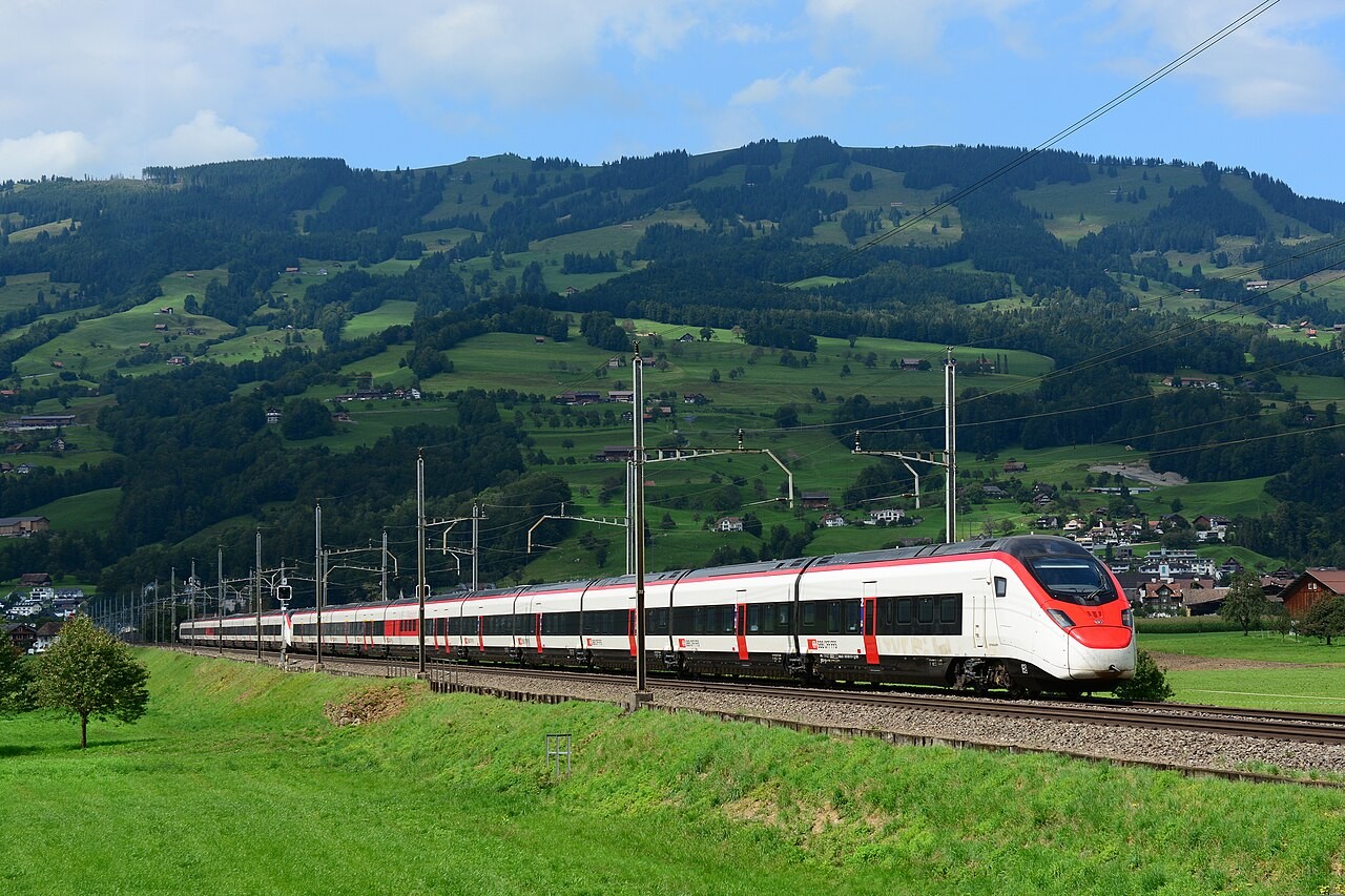 An existing SBB Giruno train. File photograph for railway context; not a train selected under the future procurement.