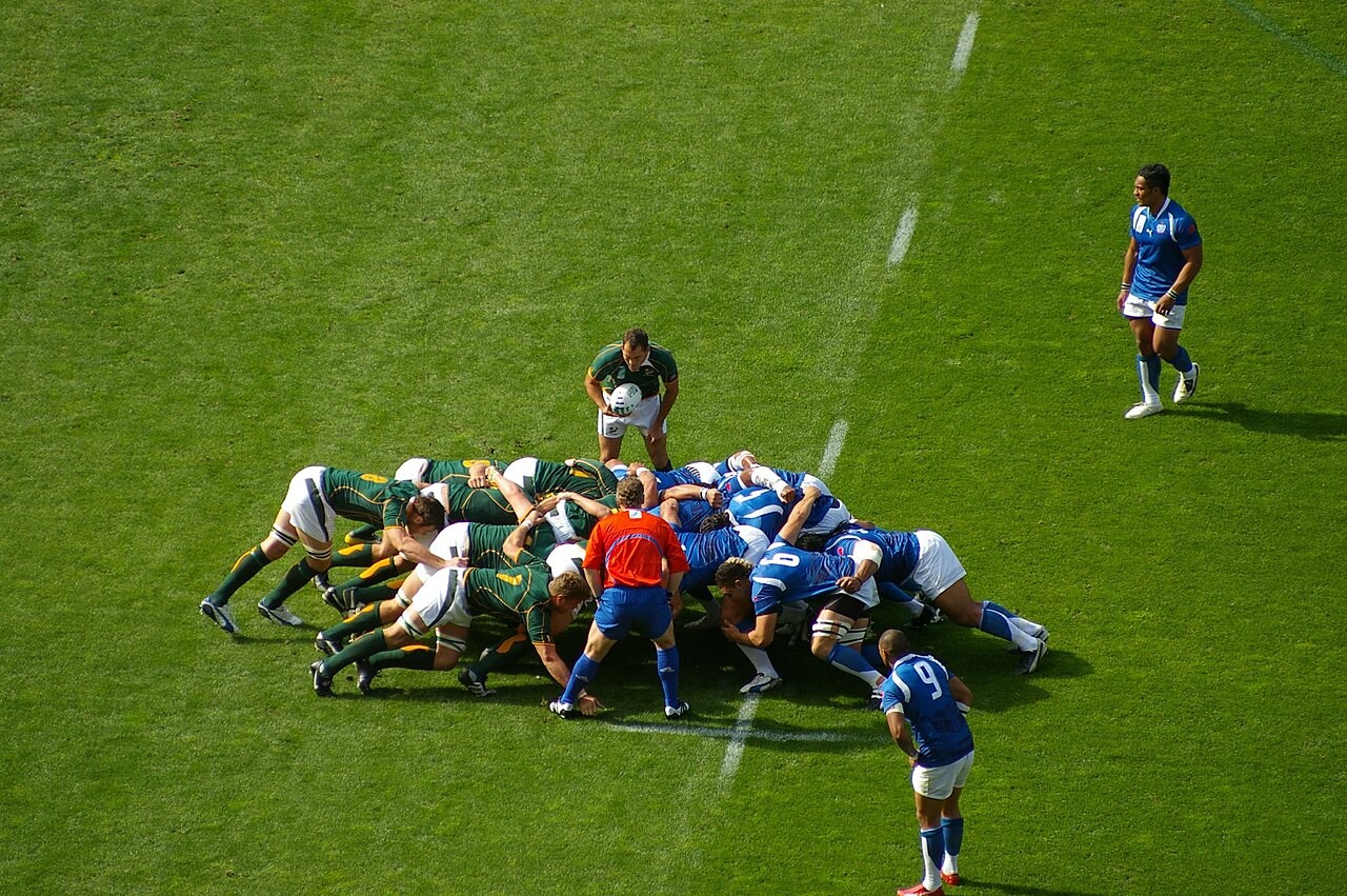 South Africa na Samoa na-asọmpi scrum na Rugby World Cup 2007 na Paris. Foto ochie, ọ bụghị final 2019.